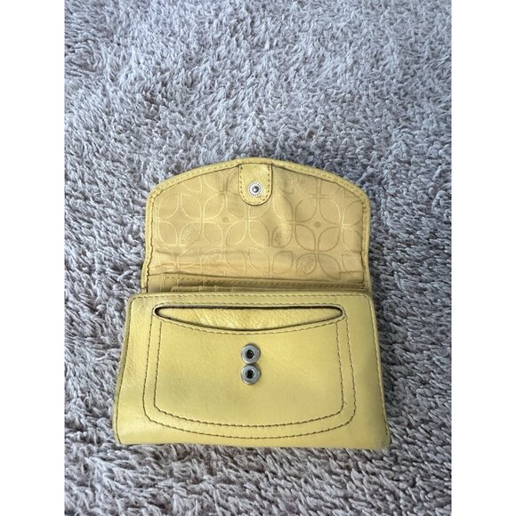 FOSSIL Women's Hanover Yellow Genuine Leather Wallet - Picture 4 of 13